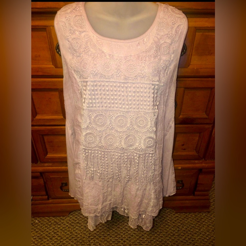 Pretty Angel light lavender Lace top w embellishments. Size L